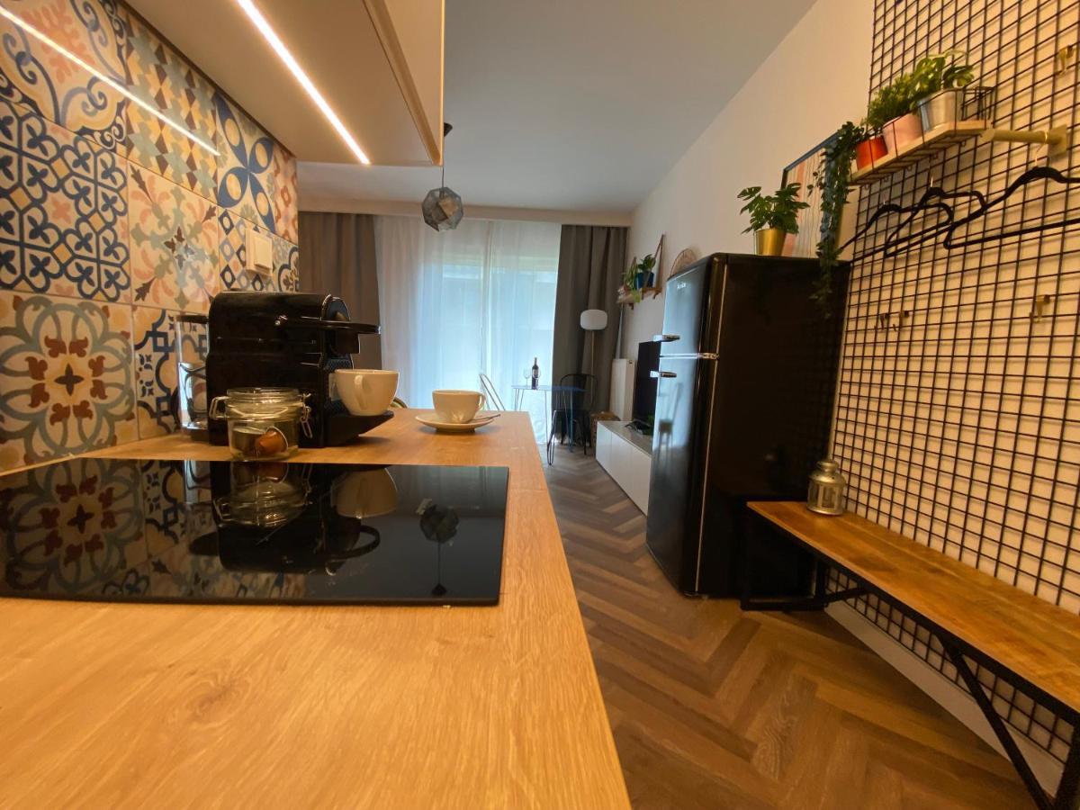 Uroczy Art Marina Z Widokiem Na Rzeke I Bezplatnym Parkingiem Apartment